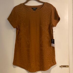 Simply Vera short sleeve tee by Vera Wang. Size S.  New with tags
